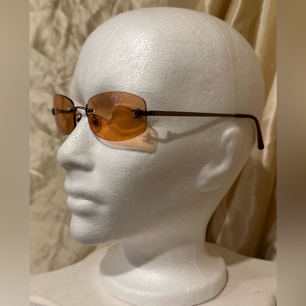 Chanel 4002 Rimless CC Vintage Y2K Sunglasses in Orange Hue - Picture 13 of 17